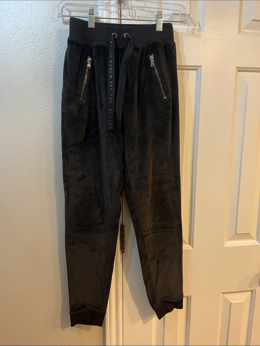 Girls Black Velour Jogger Pants with Zip Pockets